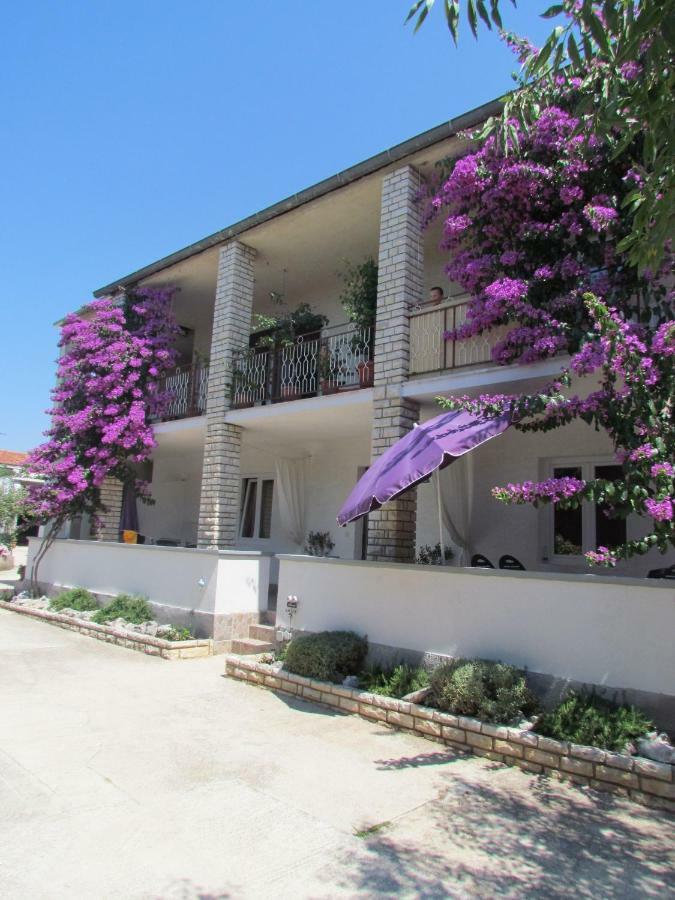 Apartments Pipi Pakostane Exterior photo