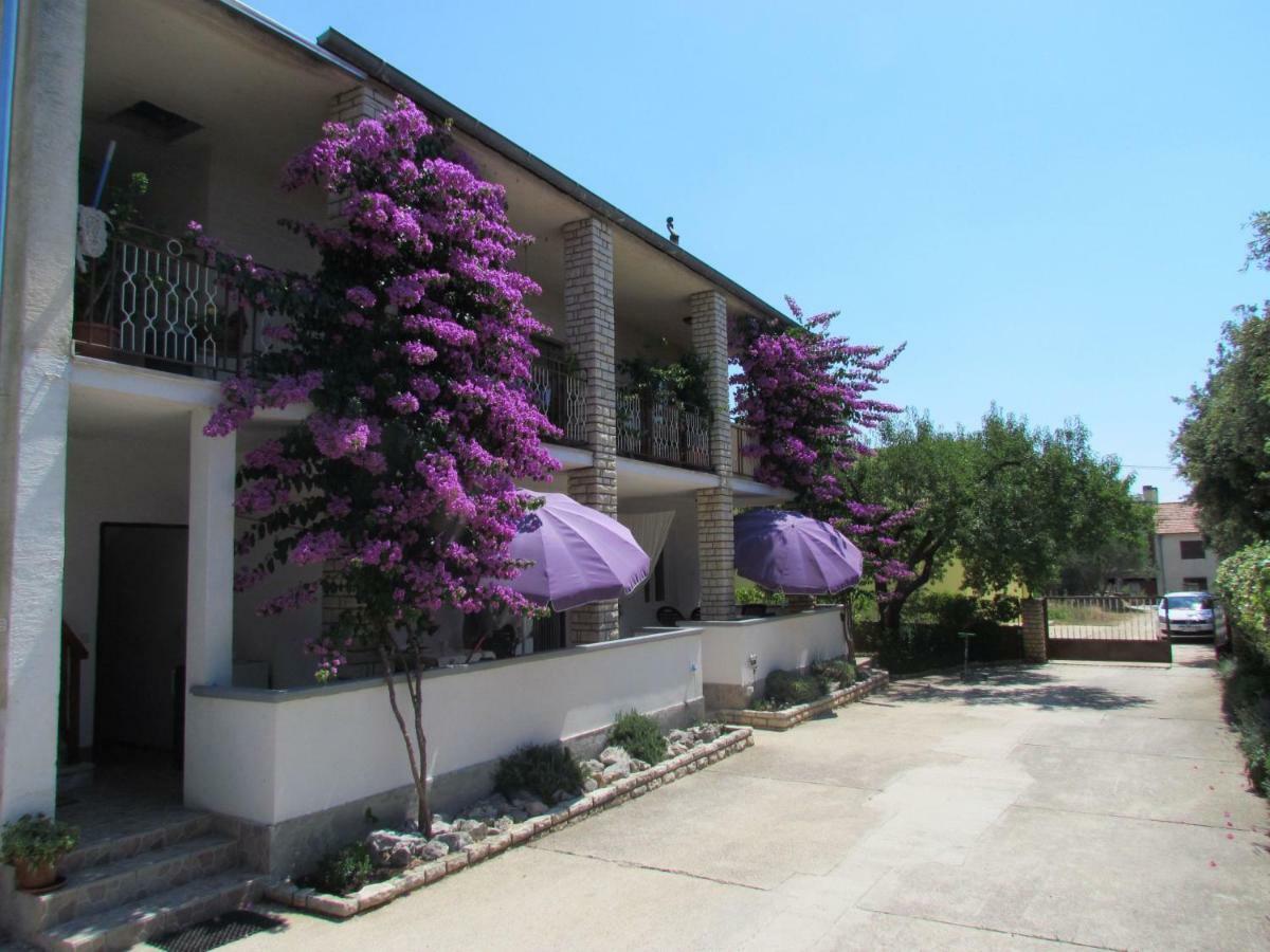 Apartments Pipi Pakostane Exterior photo